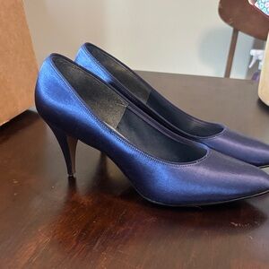 Axiom satin vintage Elegant Blue Women's Heels size 10m